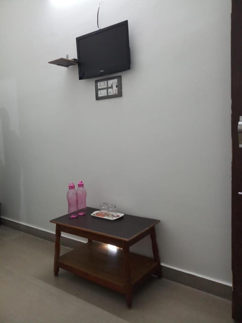 Sri Kousthubham Residency Hotell Tirupati Exteriör bild