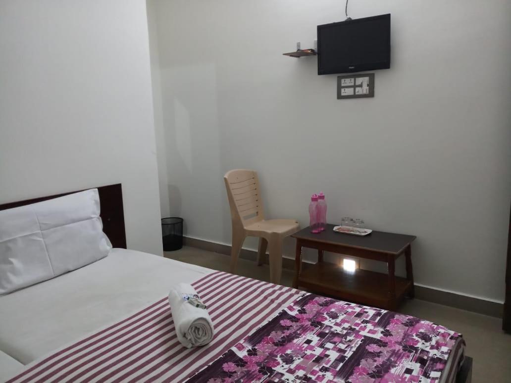 Sri Kousthubham Residency Hotell Tirupati Exteriör bild