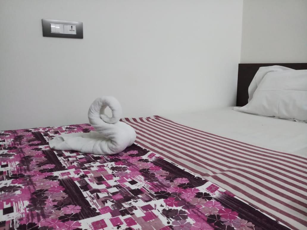 Sri Kousthubham Residency Hotell Tirupati Exteriör bild
