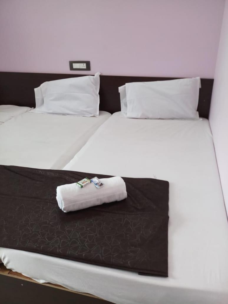 Sri Kousthubham Residency Hotell Tirupati Exteriör bild
